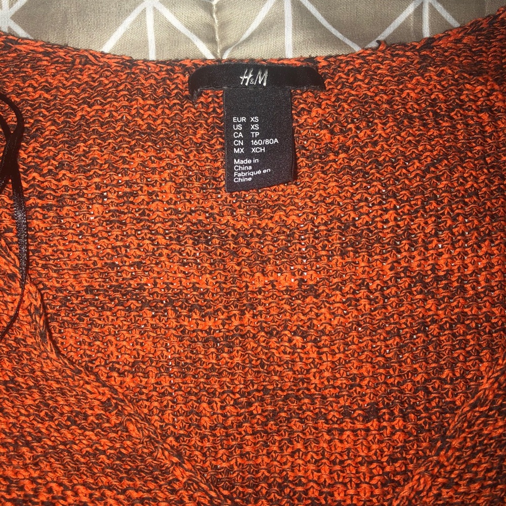 HM burnt orange sweater - Picture 2 of 4